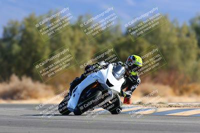 media/Jan-08-2022-SoCal Trackdays (Sat) [[1ec2777125]]/Turn 7 (1035am)/